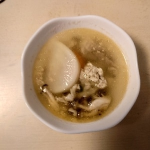 しいたけと玉ねぎとにんじんの中華風卵スープ